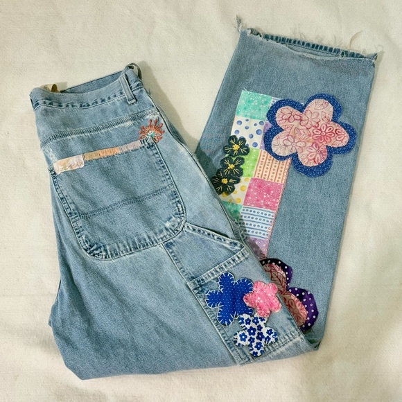 Artfully Altered Gap Carpenter jeans hand embroidered flowers butterflies Medium - Picture 7 of 12